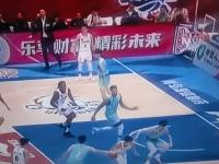 九游娱乐-两支球队将在篮球比赛中展开激烈对抗