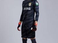 九游娱乐官网入口-新国门显现，申花门神5次零封，东亚杯有望入选国足
