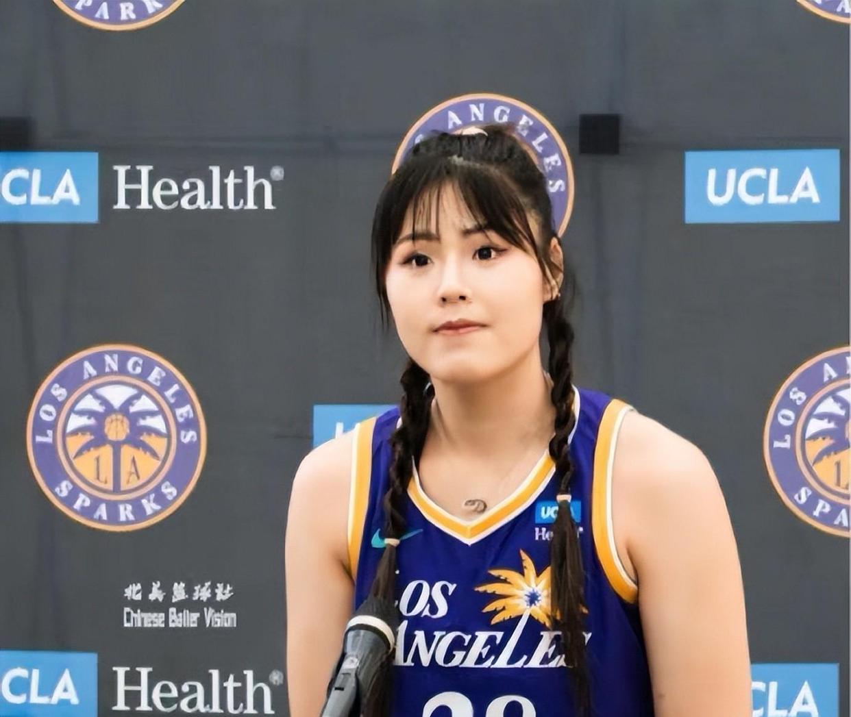 包含WNBA飞翼队86-83送太阳队五连败，李月汝11分9篮板3助攻1抢断的词条