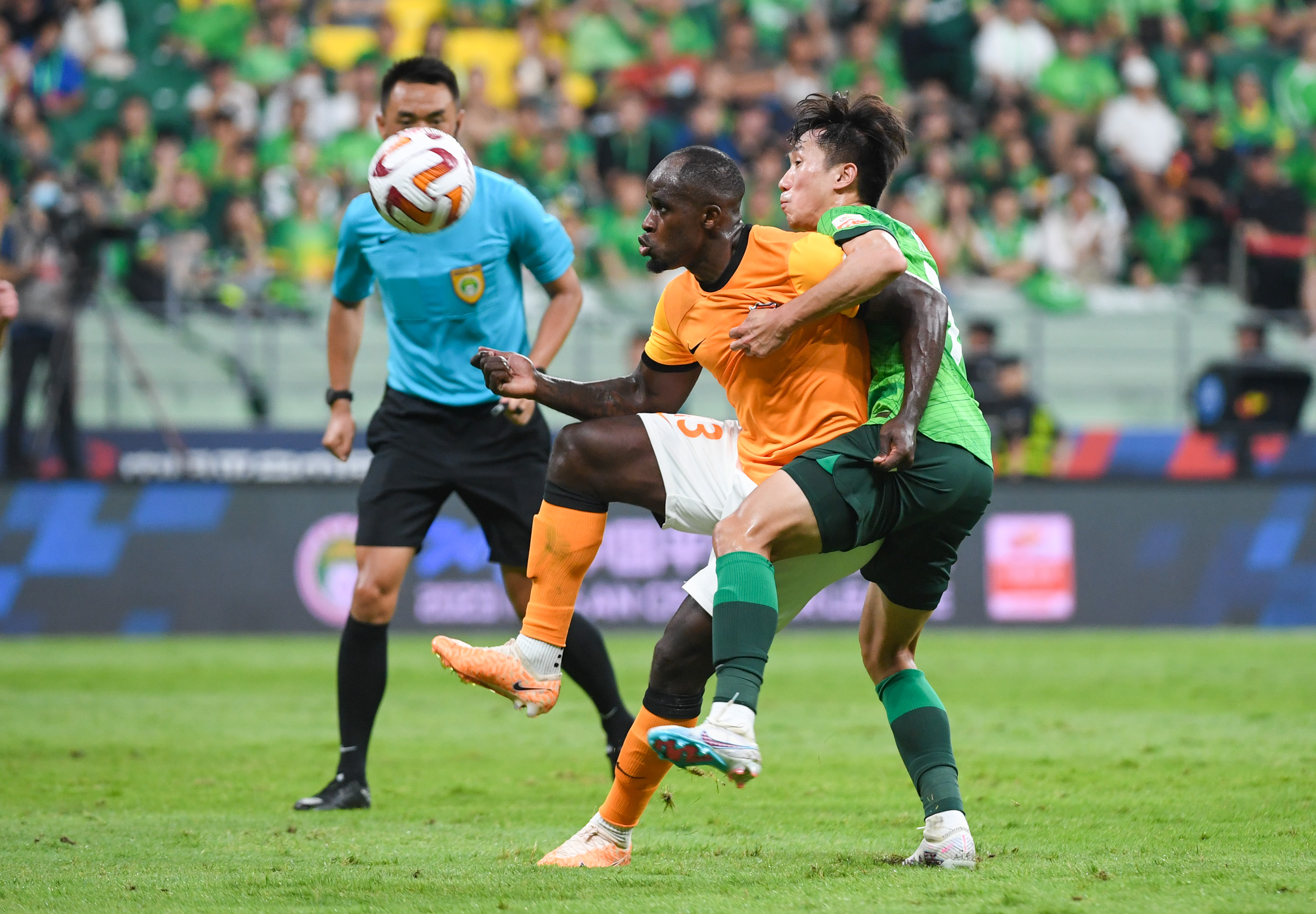 包含半程冠军!法比奥戴帽国安4-0梅州15轮不败的词条