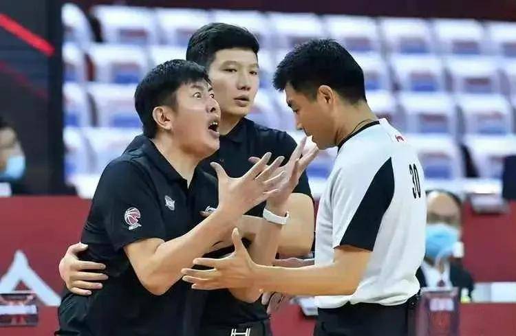 浙江队：经我俱乐部推荐王世龙加盟南京同曦教练组