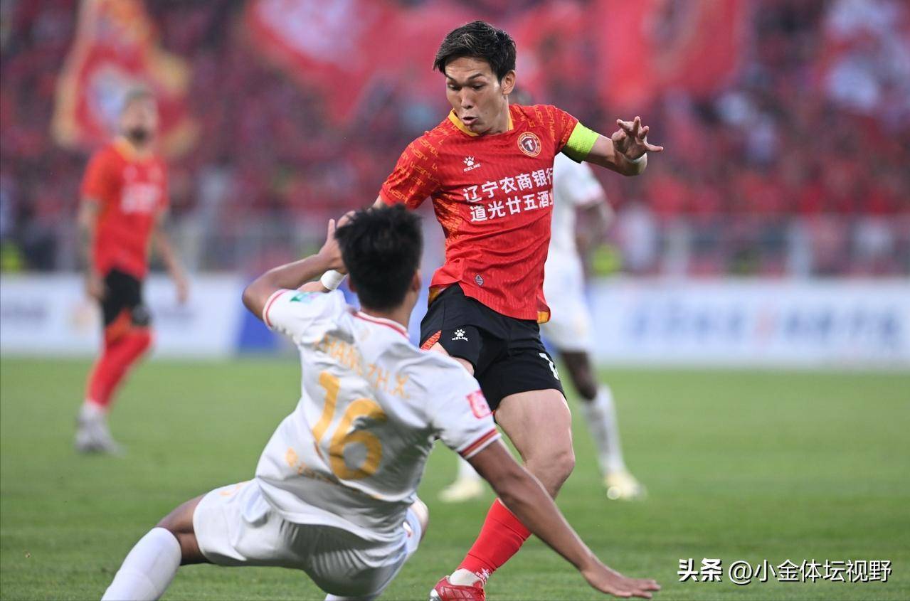 辽宁铁人登顶中甲榜首，本土化增强球队战斗力，外援配置优势明显的简单介绍